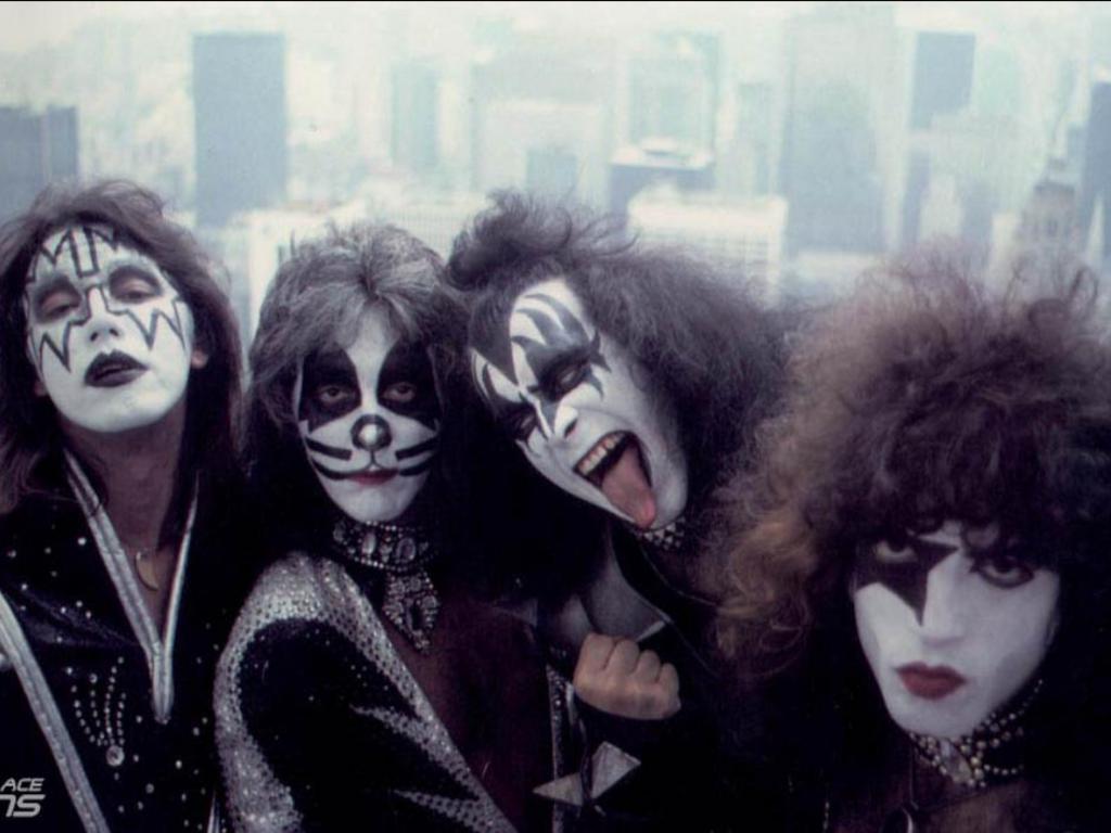 http://themetalden.com/wp-content/uploads/Kiss-band-1976-Wallpaper__yvt2.jpg