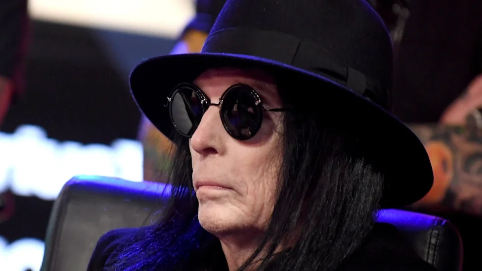 MÖTLEY CRÜE – Mick Mars Was Fired Over His Solo Album