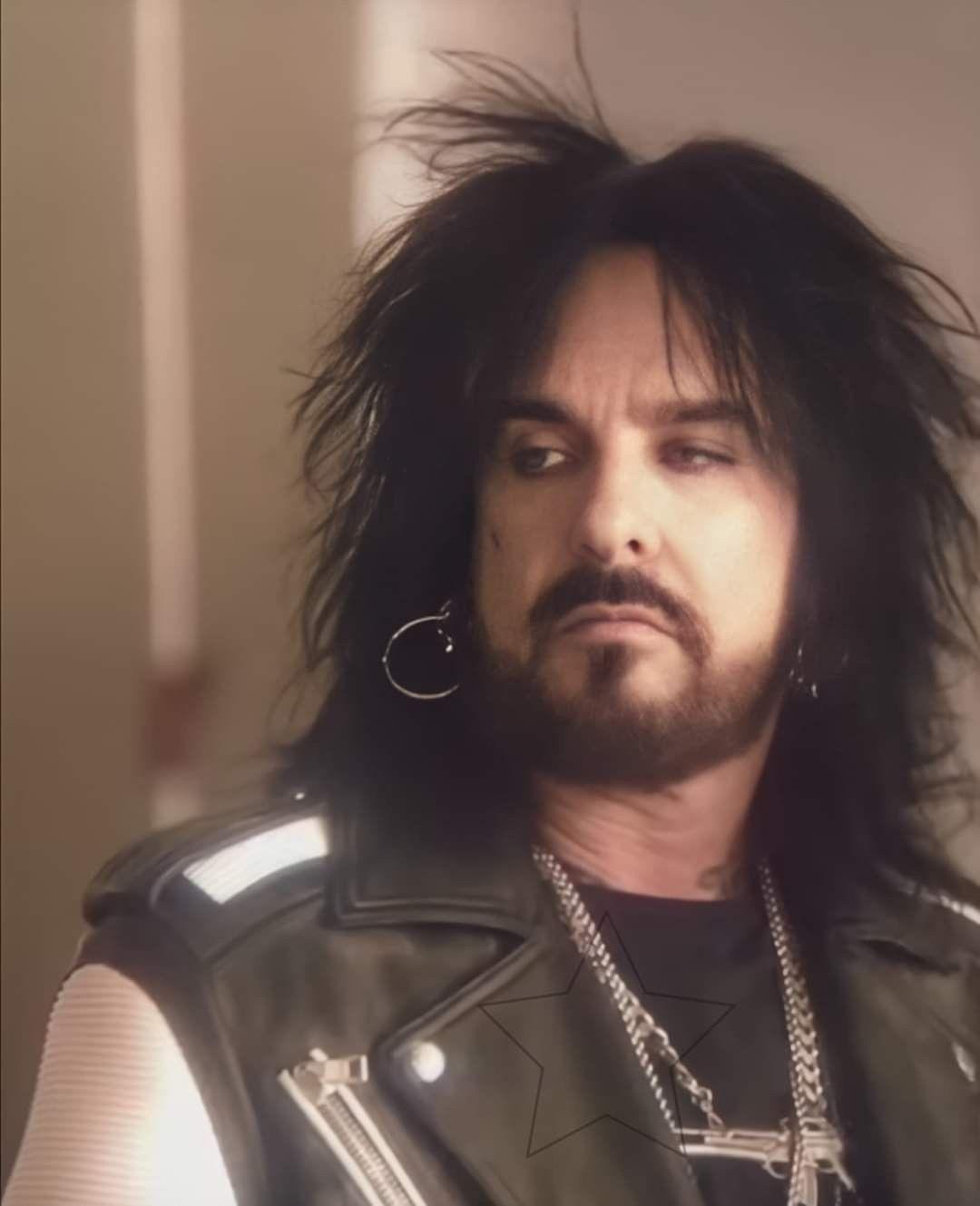 MÖTLEY CRÜE’s Nikki Sixx Loses His Temper, After Caught Lying To Fans About Lip-SyncGate