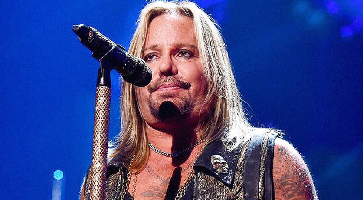Renowned Master Vocal Coach Analyzes Vince Neil: “I hope he loses some weight and gets back in shape!” (VIDEO)