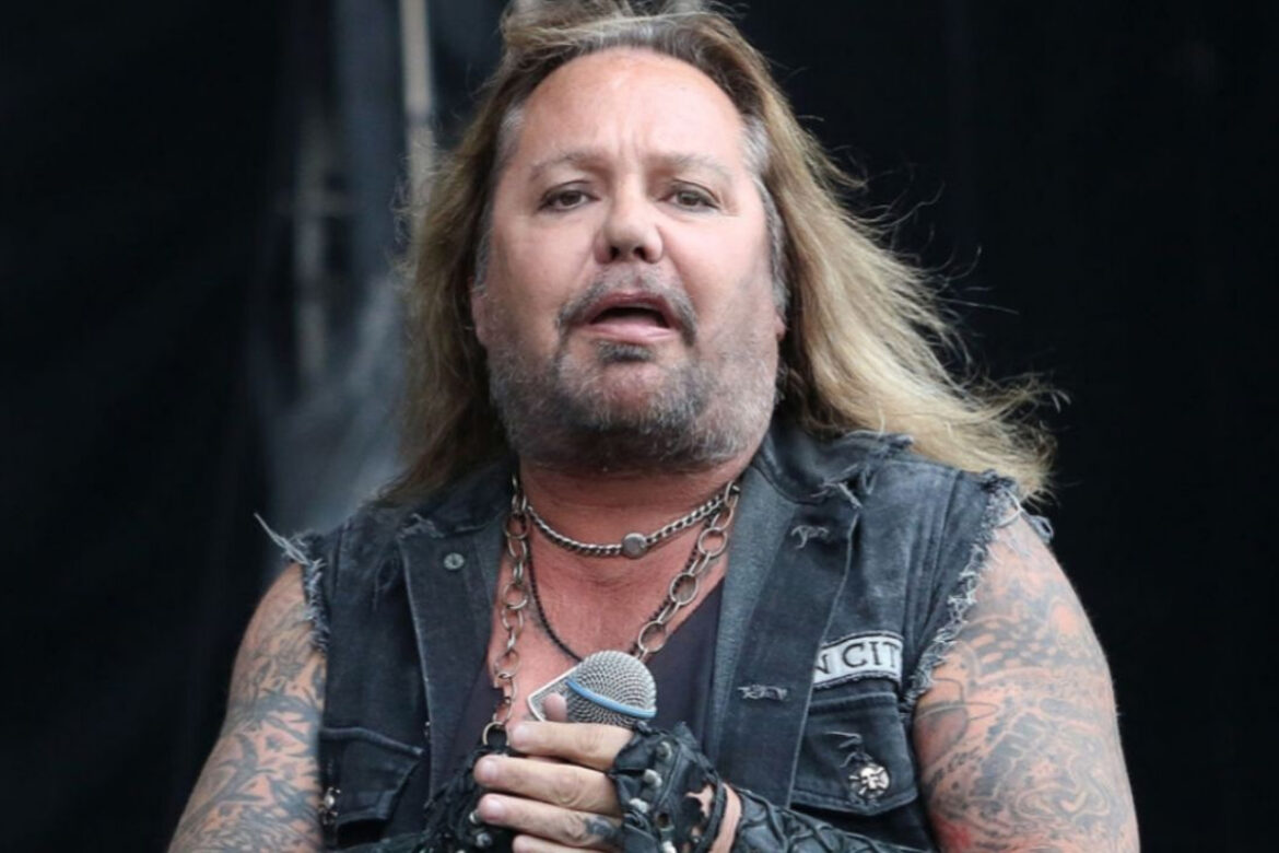 Ex-MÖTLEY CRÜE Limo Driver Claims Vince Neil Is Drinking Himself To Death, Says He Has A “Real Problem… It’s Demon Alcohol”