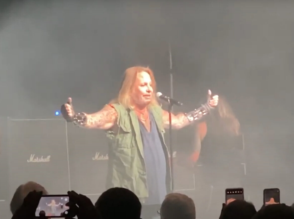 Vince Neil Performs First Concert Since Suicide Scare, And He Failed Miserably (Video)