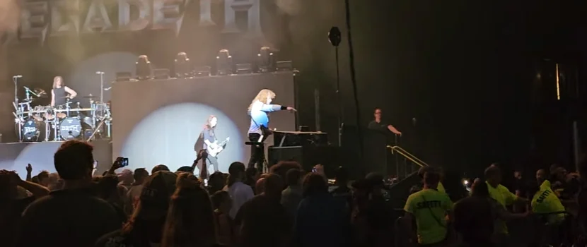 MEGADETH’s Dave Mustaine Halts Gig, Calls Out Security For “Hitting” Audience Member