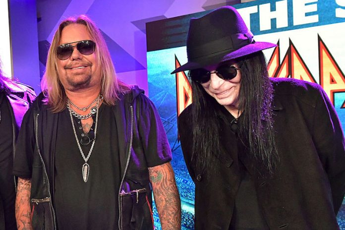 MÖTLEY CRÜE – Mick Mars Gives Vince Neil Ultimatum: “Stop Drinking Or John Corabi Is Going To Be Crue’s Singer In 2022!”