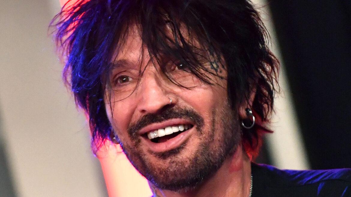 Tommy Lee Faked Rib Injury After Vince Neil Altercation, Due To Defecating On Himself And Being Embarrassed About It (UPDATED)
