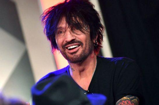 MÖTLEY CRÜE’s Big Comeback Crashes And Burns, Fans Stiffed As Tommy Lee Quits Halfway Through Set!