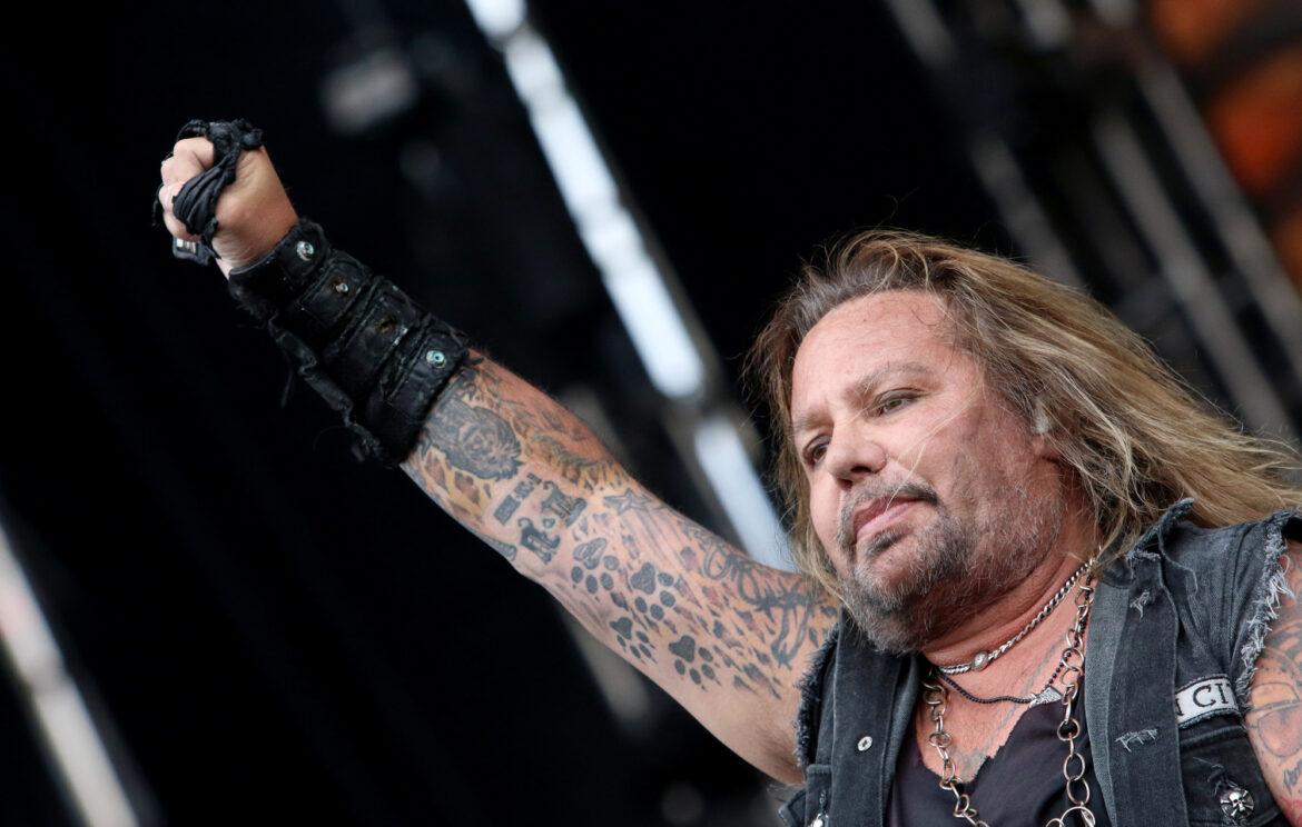 Vince Neil Has Miraculously Recovered From Covid-19, Ready To Show The World His Vocal Range!